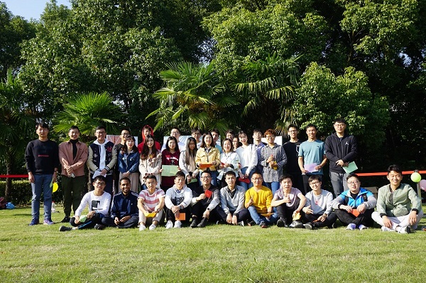 1540864704245281.jpg 1.活动集体合影1.jpg